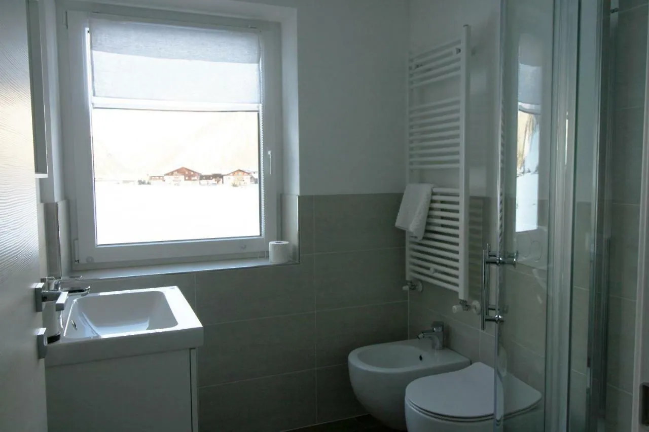 White Edelweiss Apartment Livigno